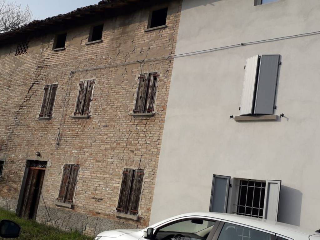 Casa indipendente a Castelvetro di modena in Via Sinistra Guerro, 49 - Foto 2