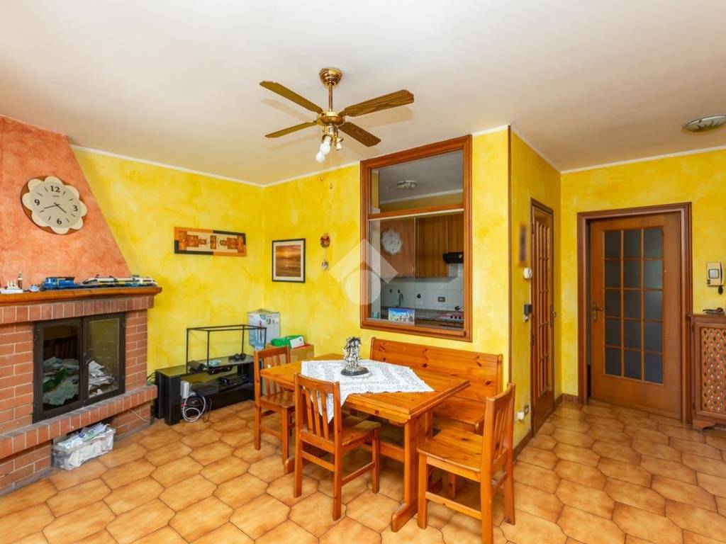 Appartamento a Beinasco in Via amendola, 4 - Foto 2