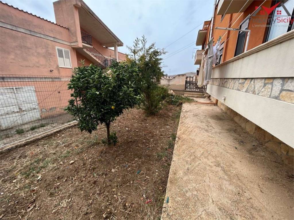 Villa a Porto empedocle in Via Pier Santi Mattarella - Foto 2