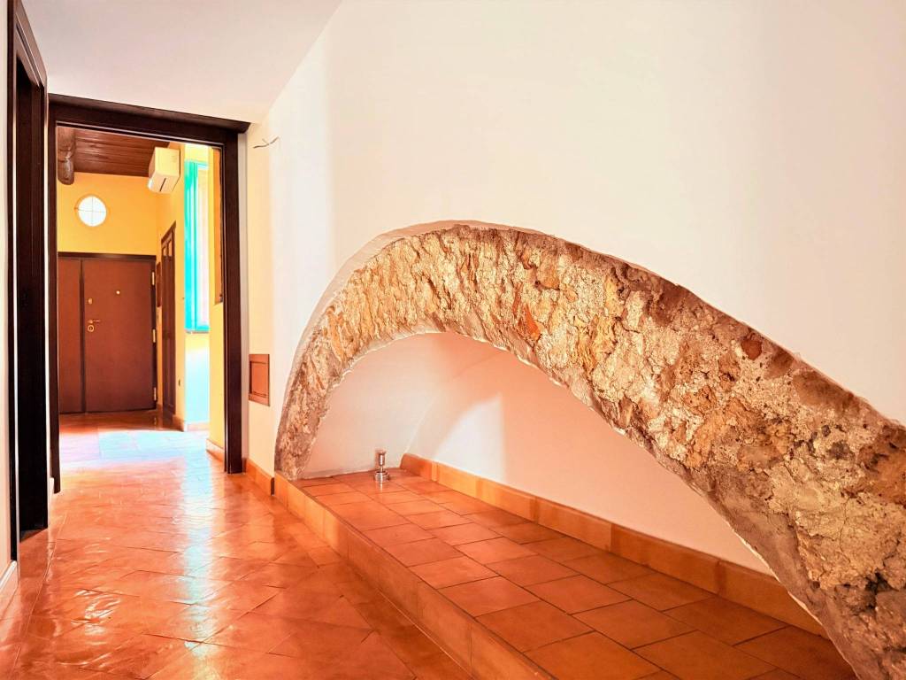 Appartamento a Salerno in Larghetto San Pietro a Corte, 7 - Foto 2
