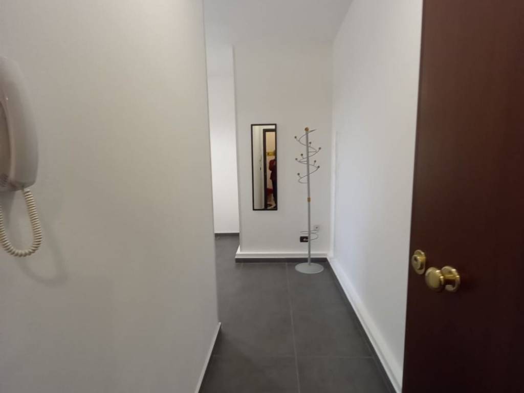 Appartamento a Modena in Via Pietro Giardini - Foto 2