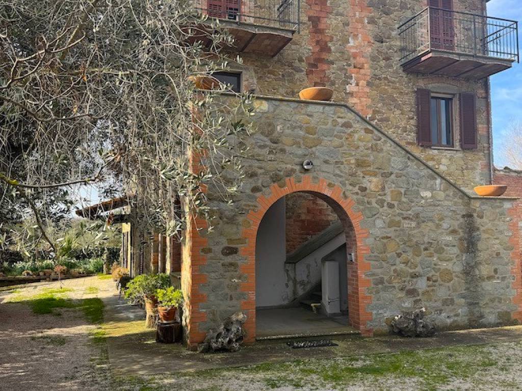 Rustico / casale a Tuoro sul trasimeno in Via George Byron, 49 - Foto 3