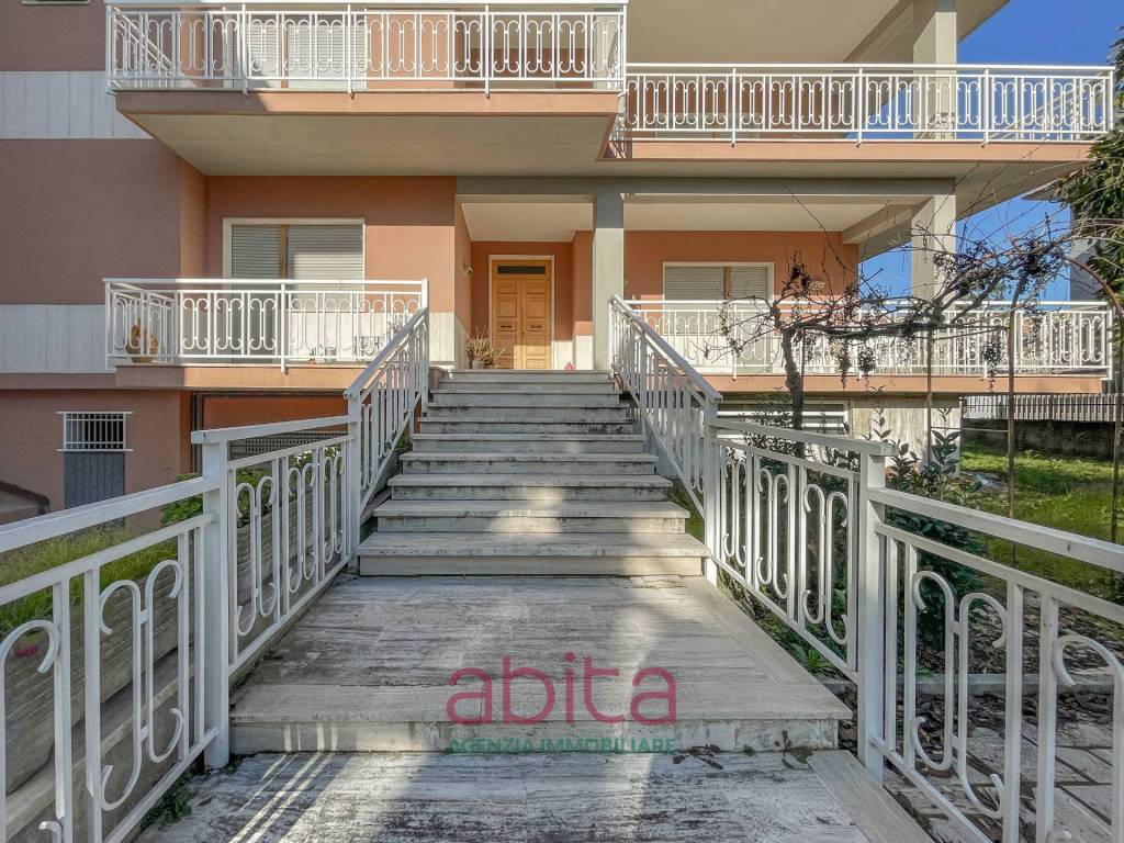 Palazzo / stabile a Castel di lama in via pisacane, 1 - Foto 2