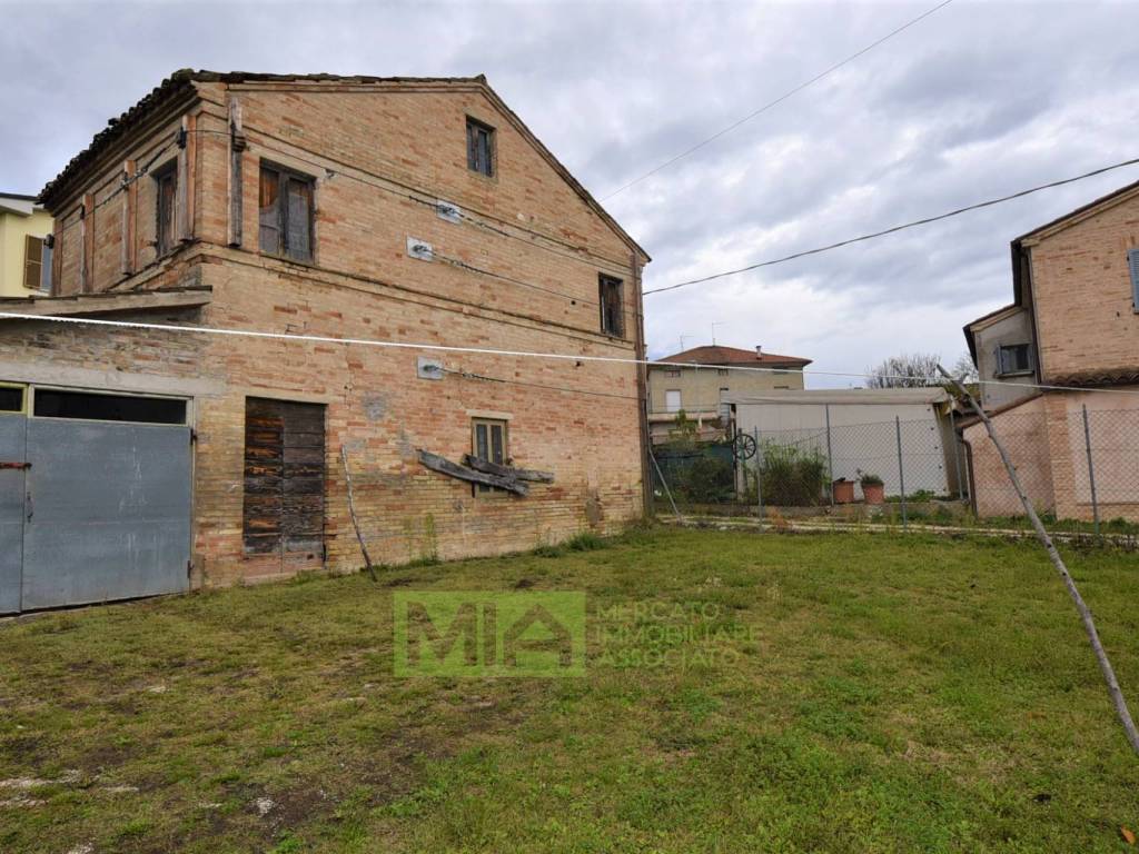 Rustico / casale a Falerone in Via Pozzo, 15 - Foto 2