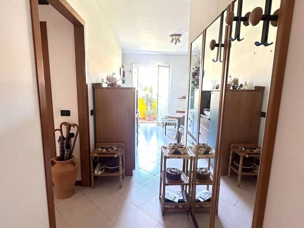 Appartamento a Albenga in Strada Rusineo - Foto 4