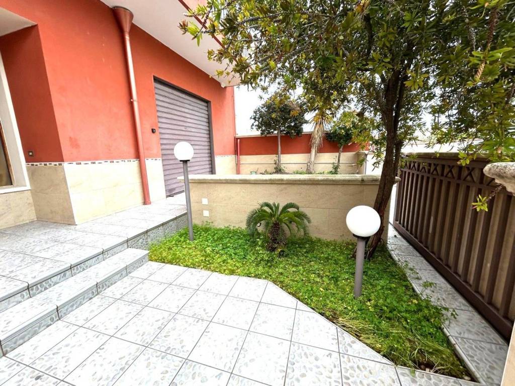 Villa a Pulsano in VIA PALERMO , 3 - Foto 3