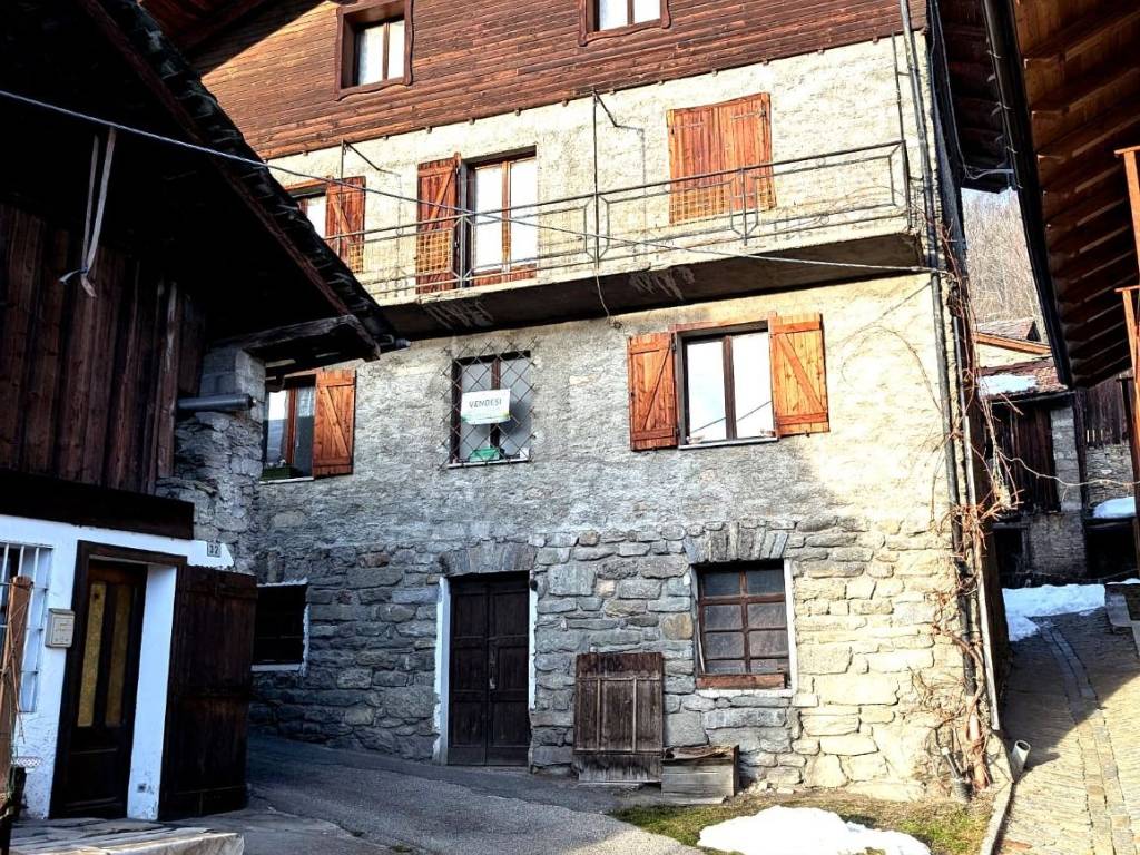 Casa indipendente a La salle in Frazione Villarisson - Foto 2