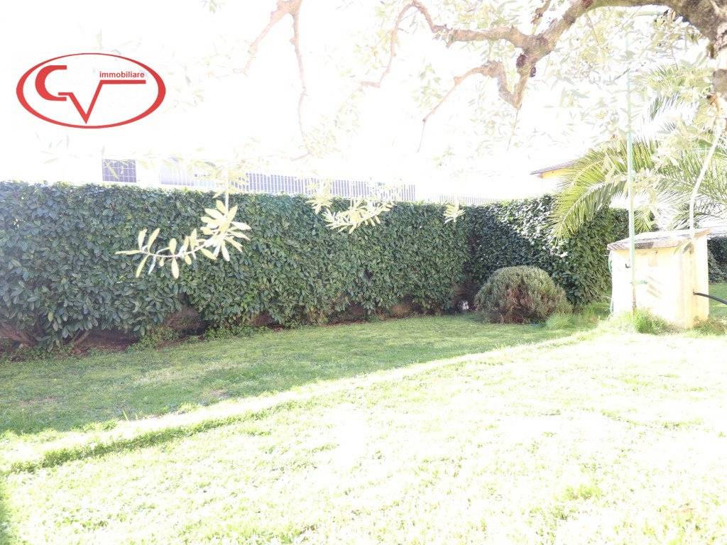 Villa a Montevarchi in Via dell'Unità d'Italia - Foto 2