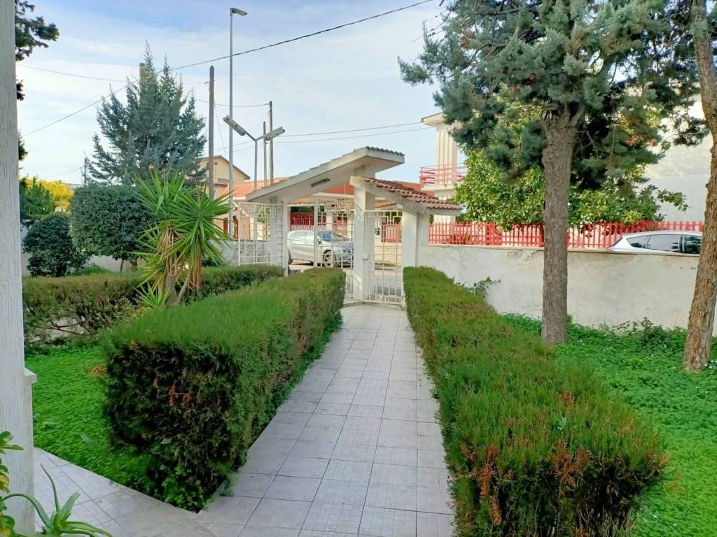Villa a Taranto in Via Lucio Ridenti, 6 - Foto 2