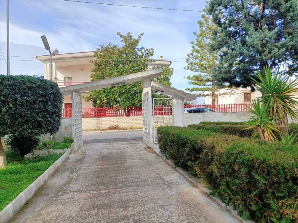 Villa a Taranto in Via Lucio Ridenti, 6 - Foto 3