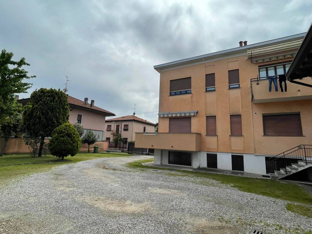Villa a Desio in Via Marzabotto, 7 - Foto 3