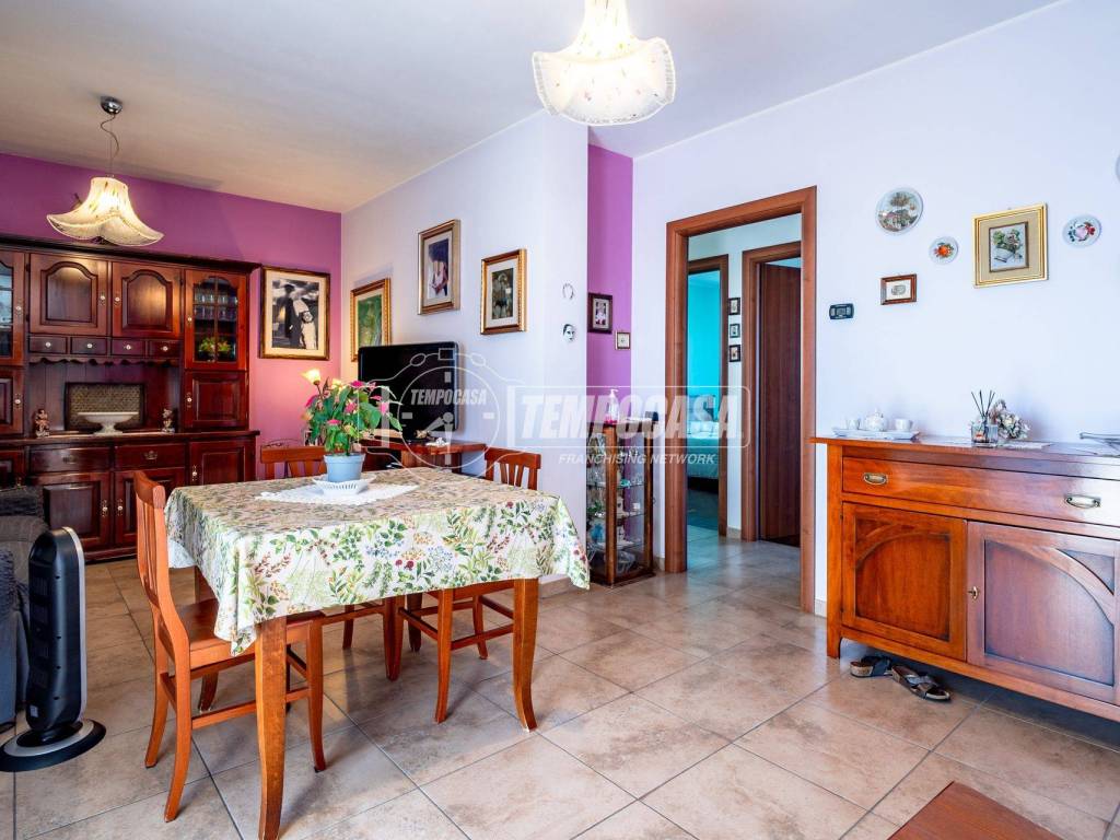 Appartamento a Caronno pertusella in Via Asiago - Foto 4