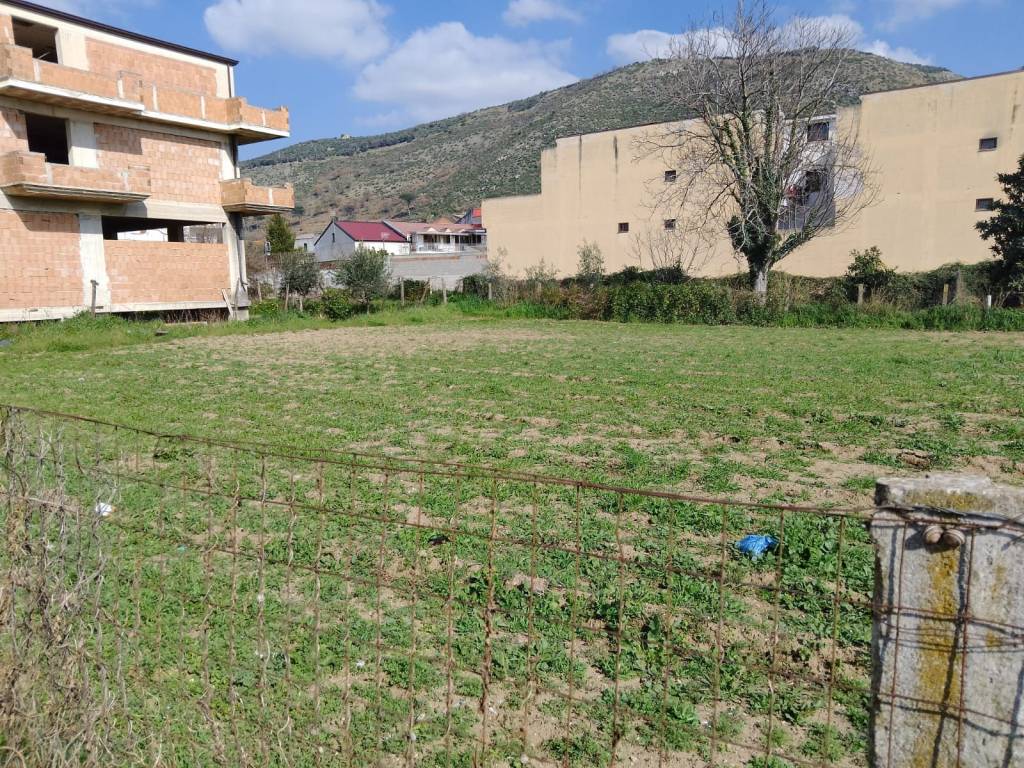 Terreno a Maddaloni in Via degli Spallieri - Foto 4