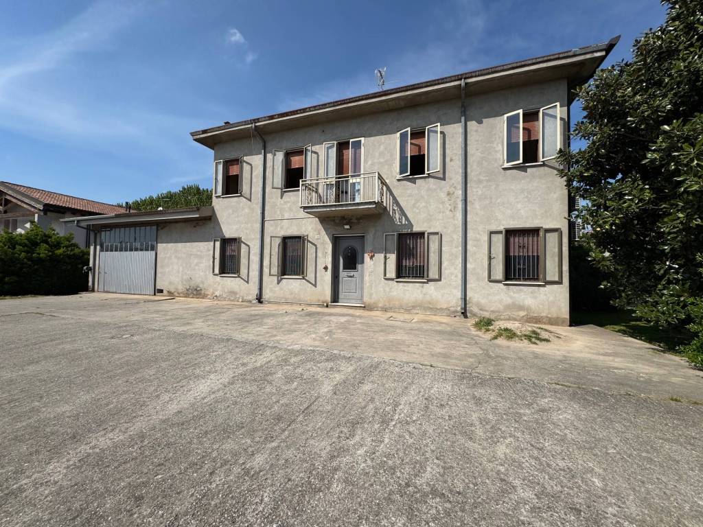 Villa a Casaleone in Via Ubaldo Oppi, 28 - Foto 4