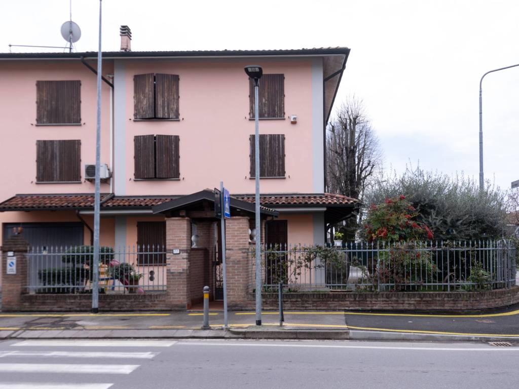 Villa a Castelfranco emilia in Via Circondaria Sud, 77 - Foto 3