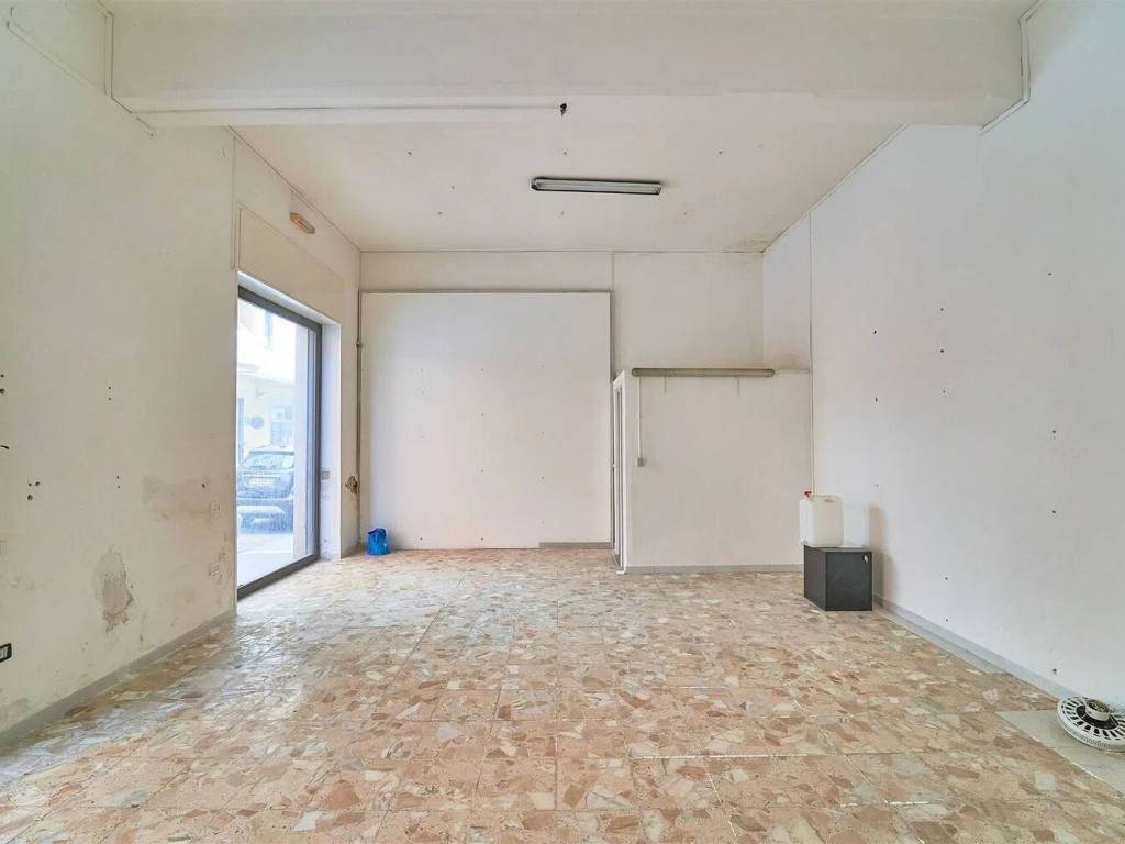 Immobile a Battipaglia in Via Giacomo Leopardi S.N.C. - Foto 3