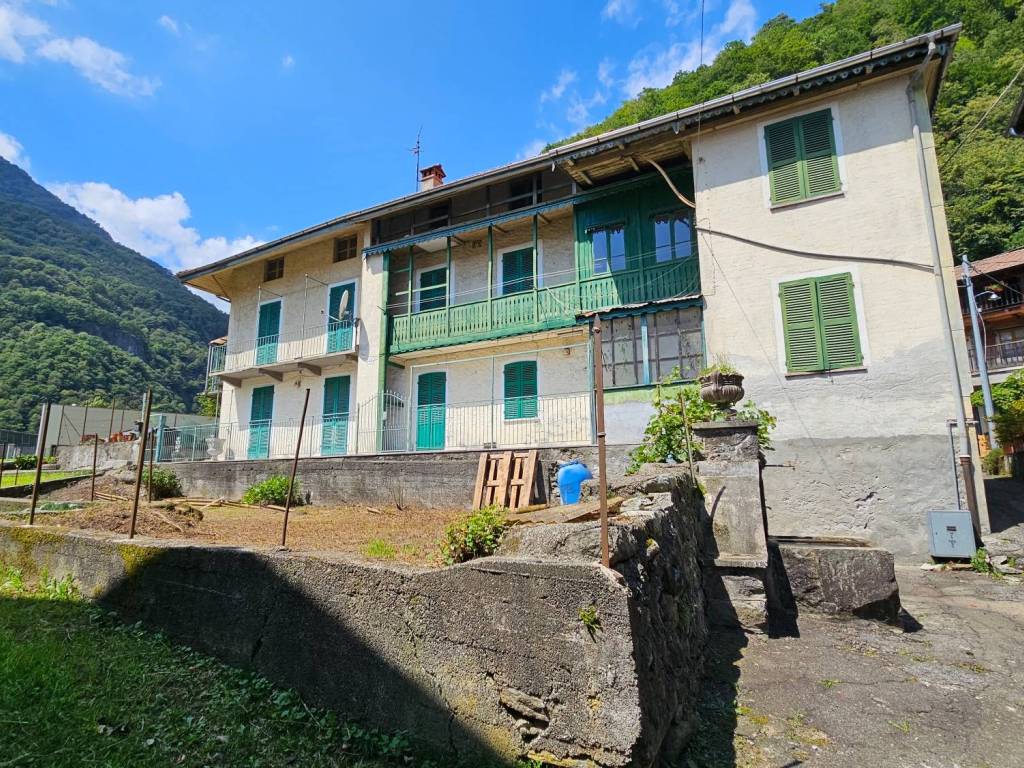 Villa a Varallo in Regione Scopelle - Foto 4