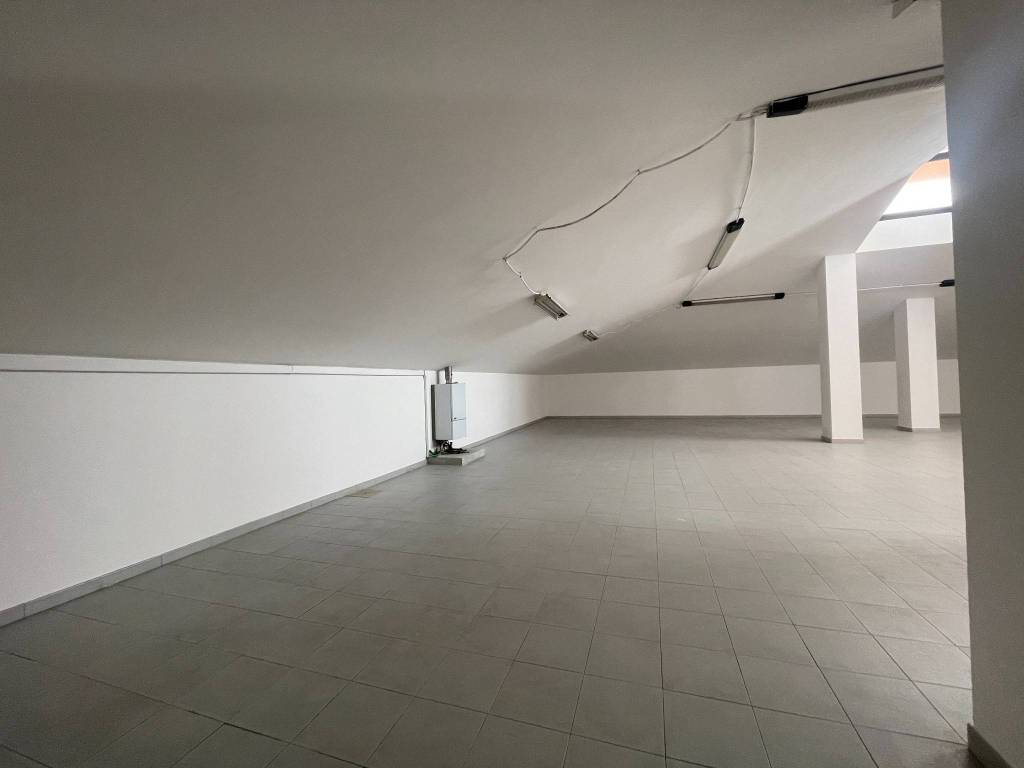 Palazzo / stabile a Pescara in Viale Gabriele D'Annunzio, 162 - Foto 3