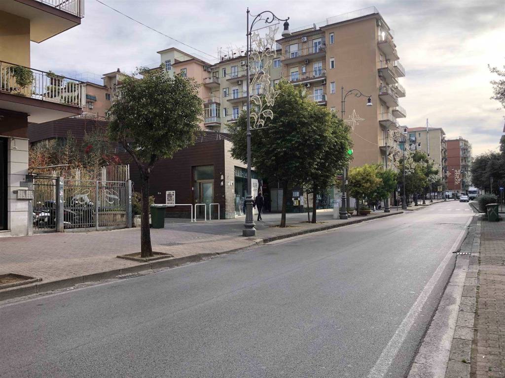Box / garage a Salerno in Via Posidonia, 153 - Foto 2