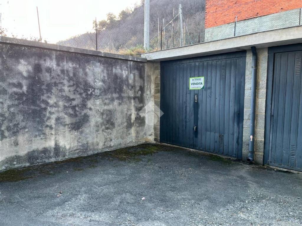 Box / garage a Revello in Via Santa Croce, 15 - Foto 3