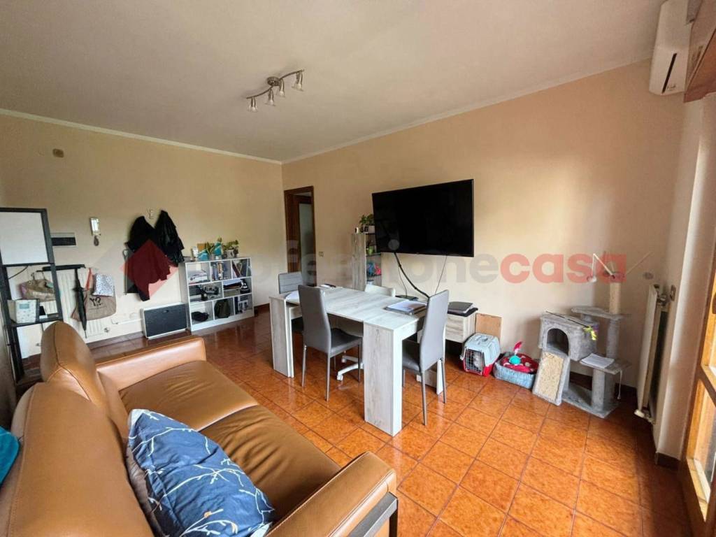 Appartamento a Roma in VIA PESCOSOLIDO, 46 - Foto 5