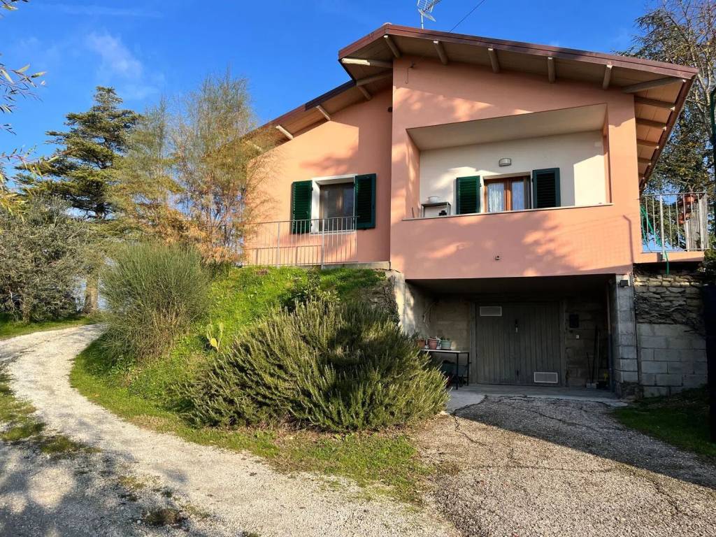 Villa a Urbino in Via Pallino - Foto 3