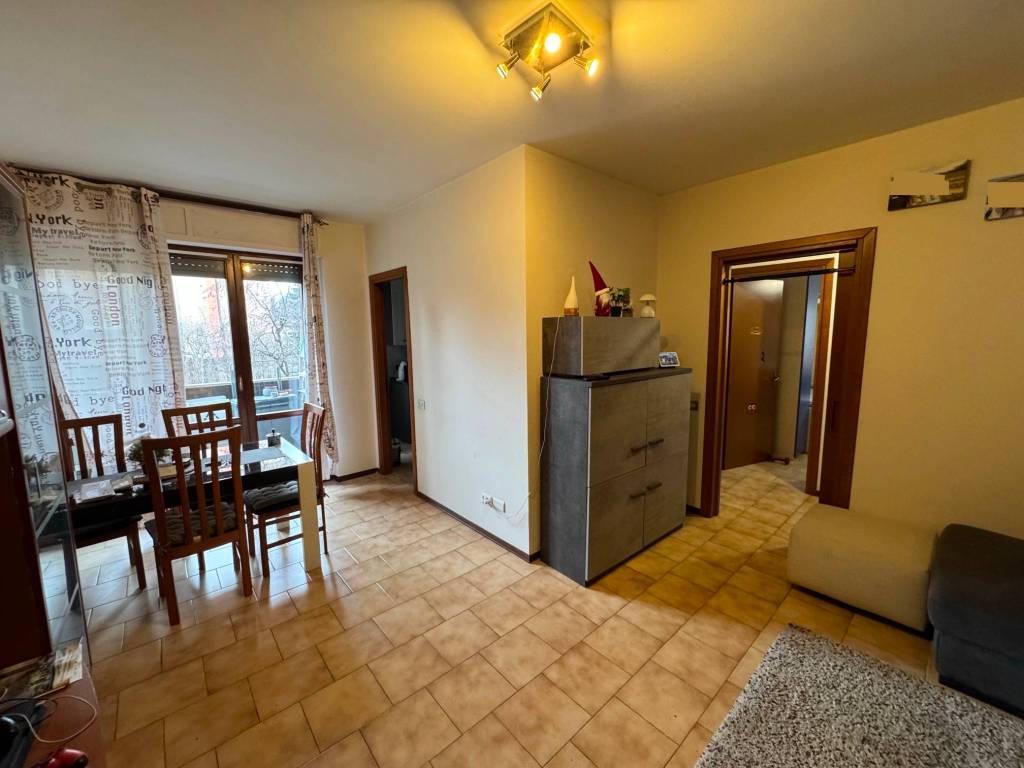 Appartamento a Caronno pertusella in Vicolo Guglielmo Oberdan, 180 - Foto 5