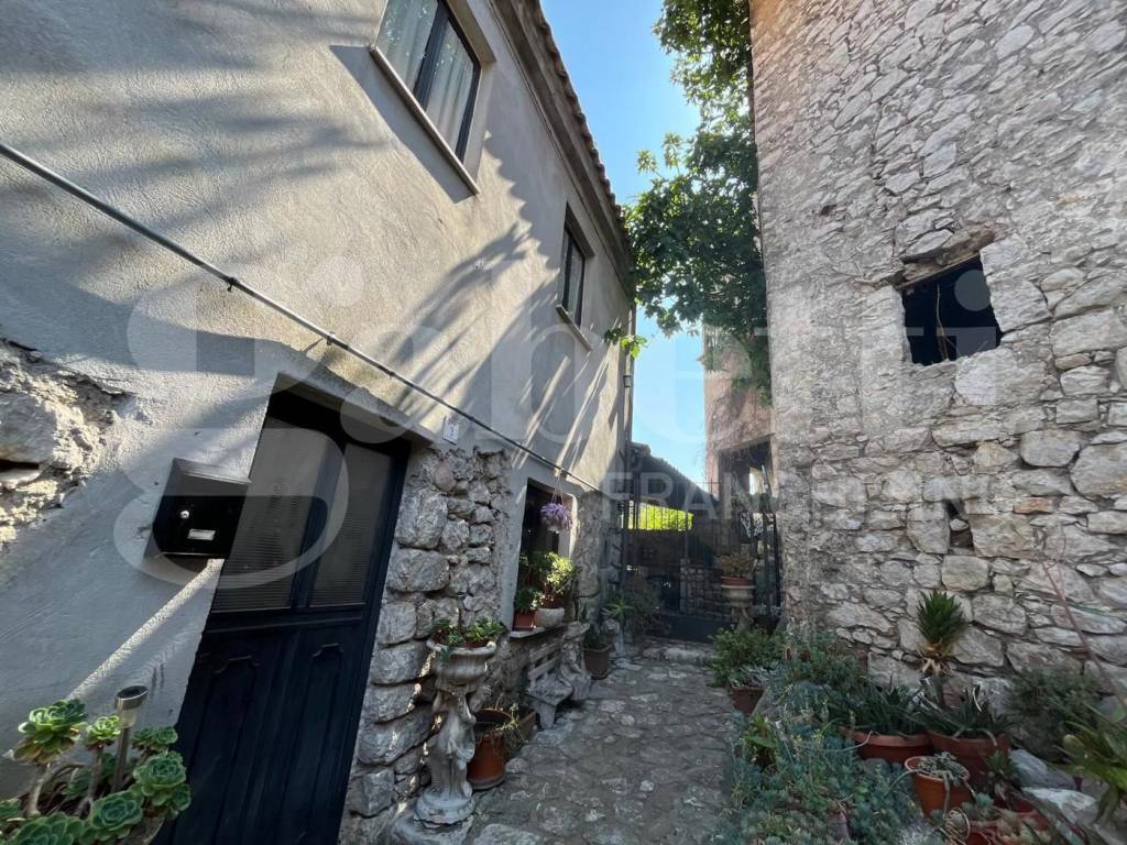 Casa indipendente a Baia e latina in Via Castello, snc - Foto 3