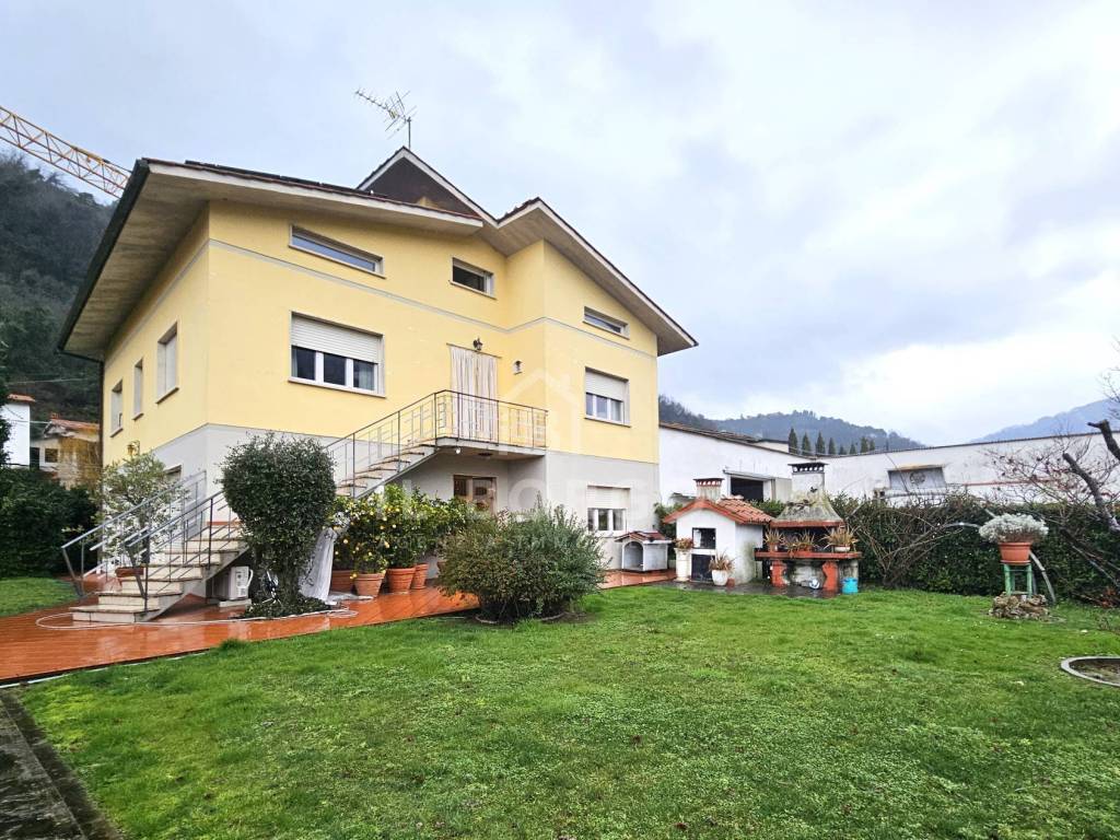 Casa indipendente a Pescia in Via santa margherita, 7 - Foto 2