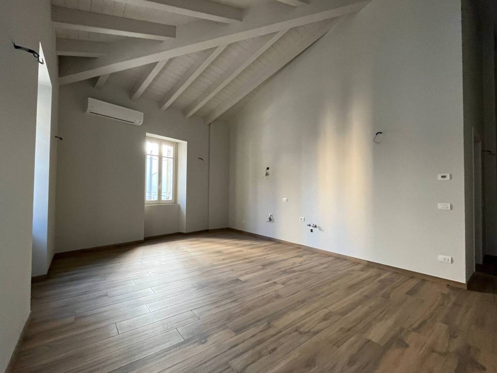 Appartamento a Borgomanero in Via Palazzina - Foto 4