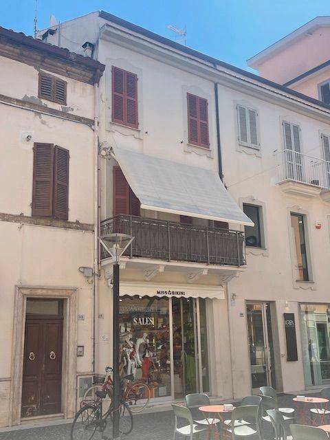 Casa indipendente a San benedetto del tronto in Via Montebello - Foto 3