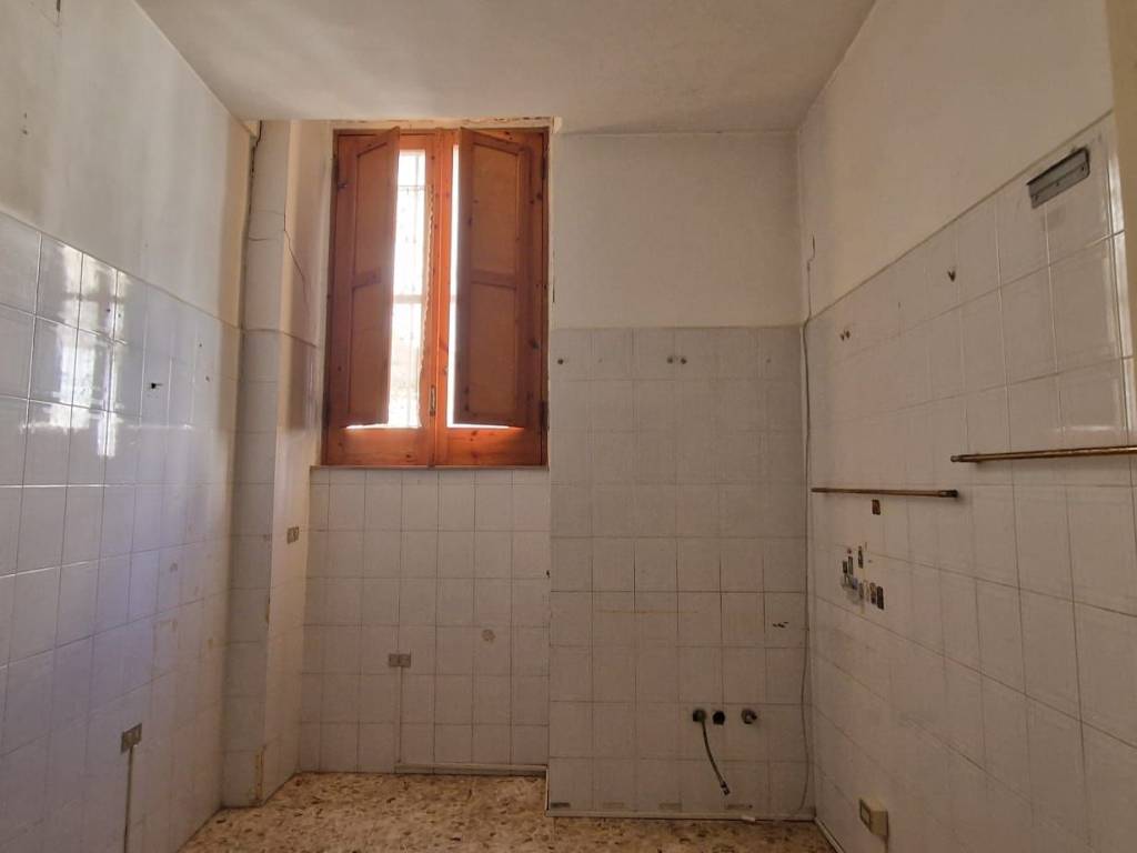 Appartamento a Barletta in Via Madonna degli Angeli - Foto 3