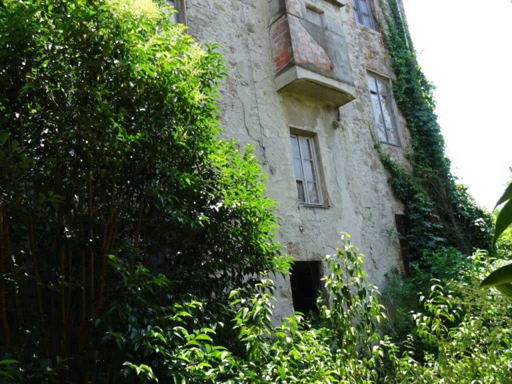Villa a Lucca in Strada Reg. dell'Abetone e del Brennero - Foto 2