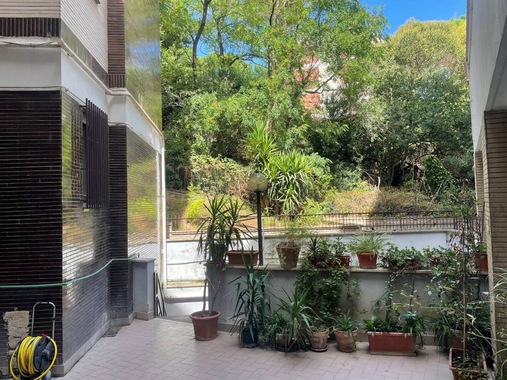 Box / garage a Roma in Via dei Prati Fiscali, 258 - Foto 3
