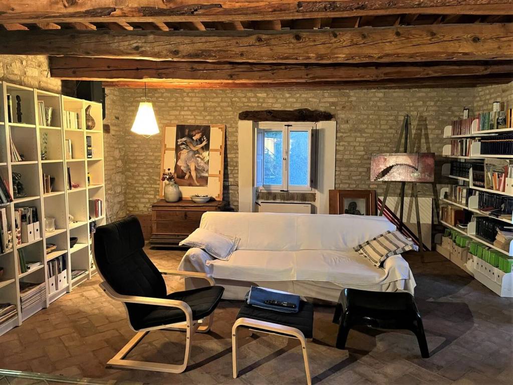 Rustico / casale a Urbino in Area Residenziale Cesana Mazzaferro - San Donato - Foto 4