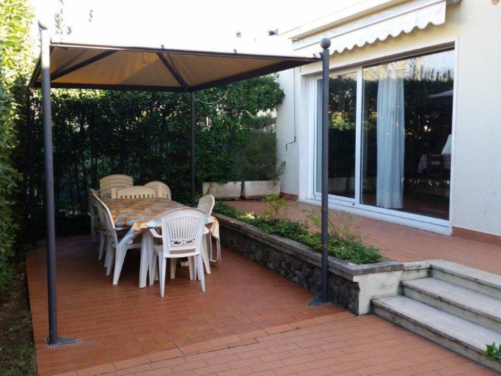 Villa a Forte dei marmi in Via Francesco Carrara - Foto 3