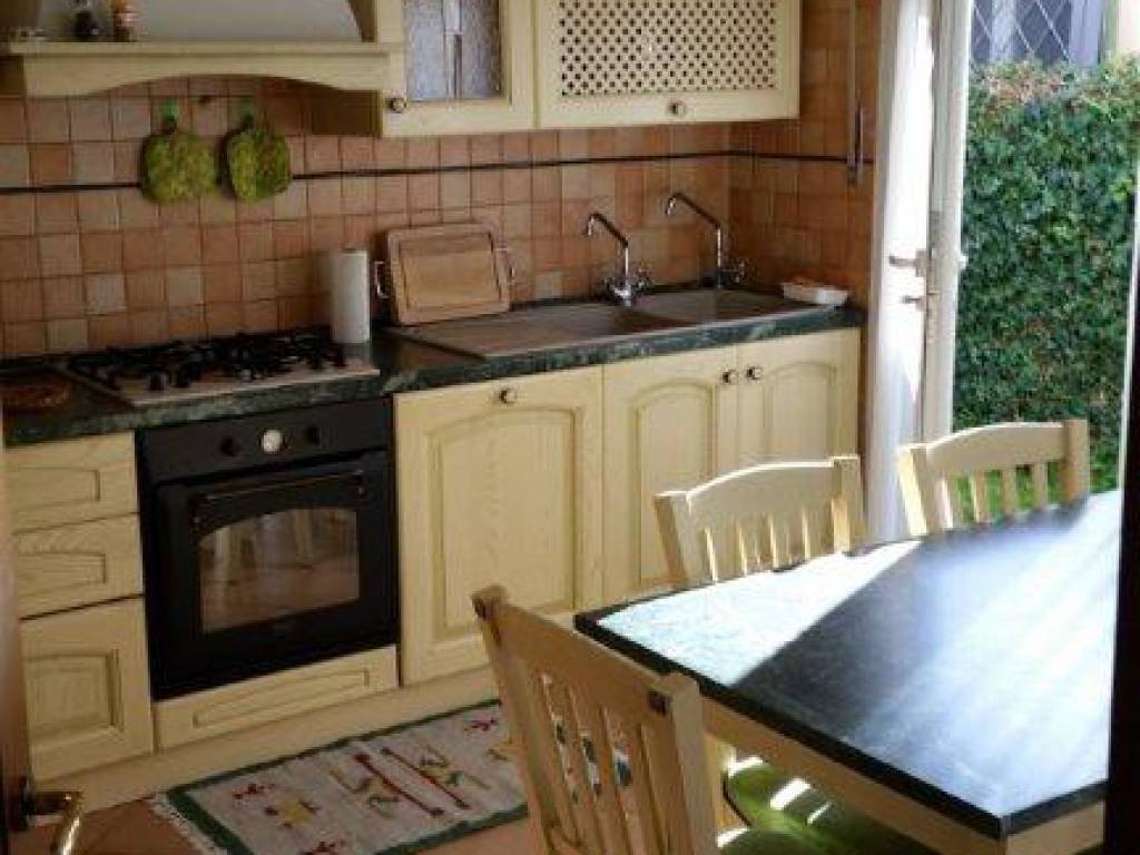 Villa a Forte dei marmi in Via Francesco Carrara - Foto 4