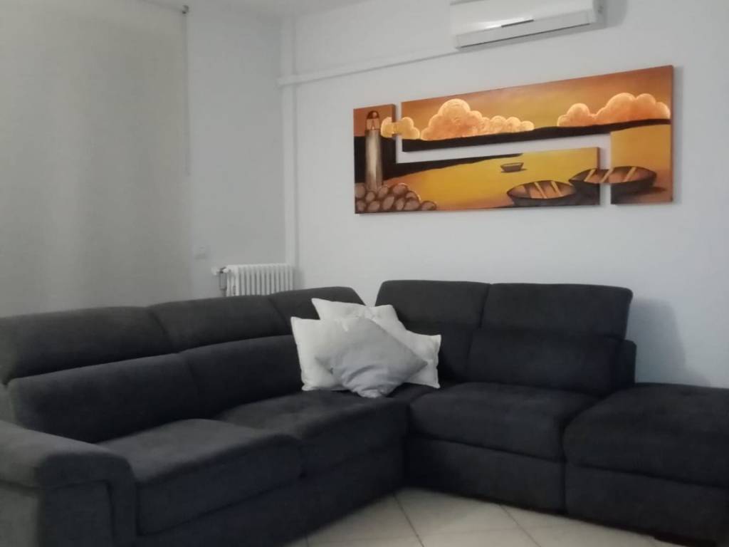 Appartamento a Bitonto in Via Senatore Vincenzo Sylos Labini, 21 - Foto 2