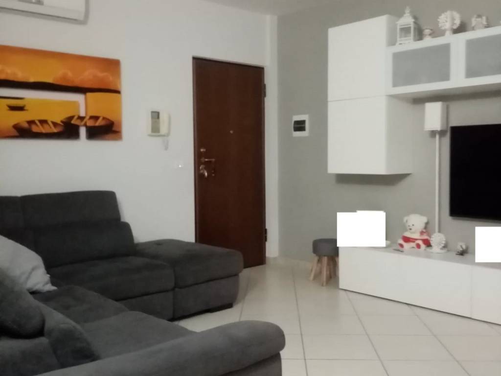 Appartamento a Bitonto in Via Senatore Vincenzo Sylos Labini, 21 - Foto 4
