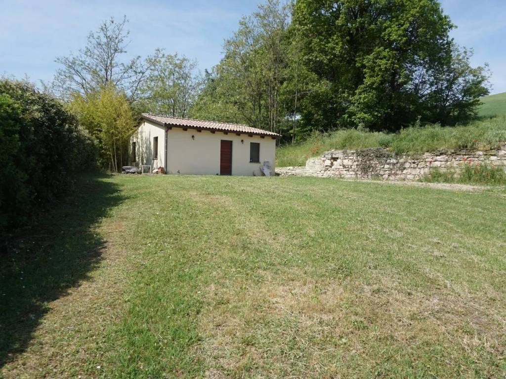 Villa a Urbino in Strada Provinciale Pieve di Cagna - Foto 3