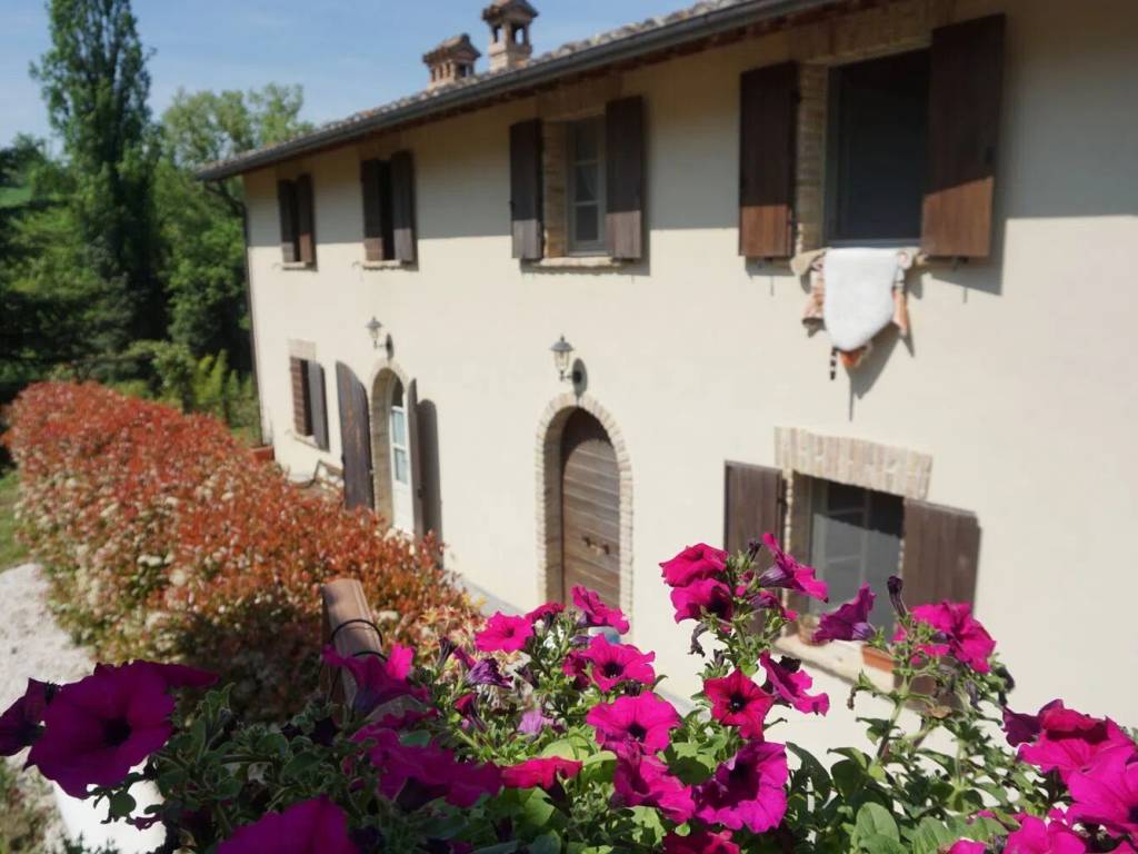 Villa a Urbino in Strada Provinciale Pieve di Cagna - Foto 4