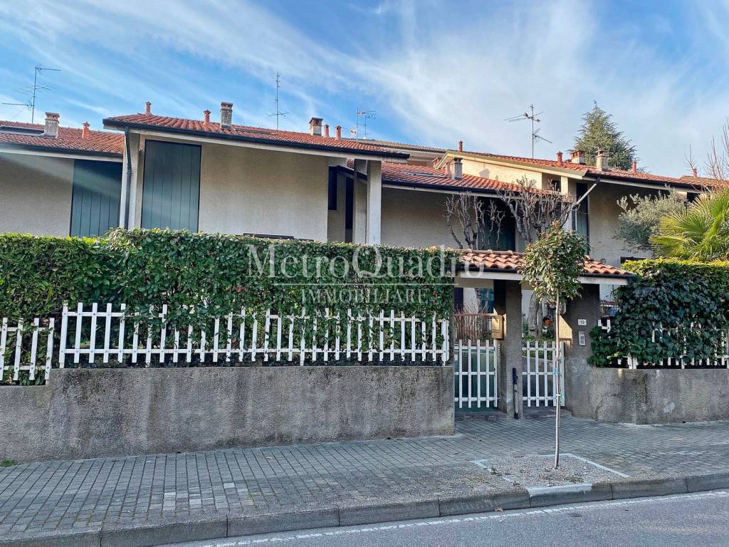 Villetta a schiera a Bellusco in Via Grigna, 17 - Foto 3