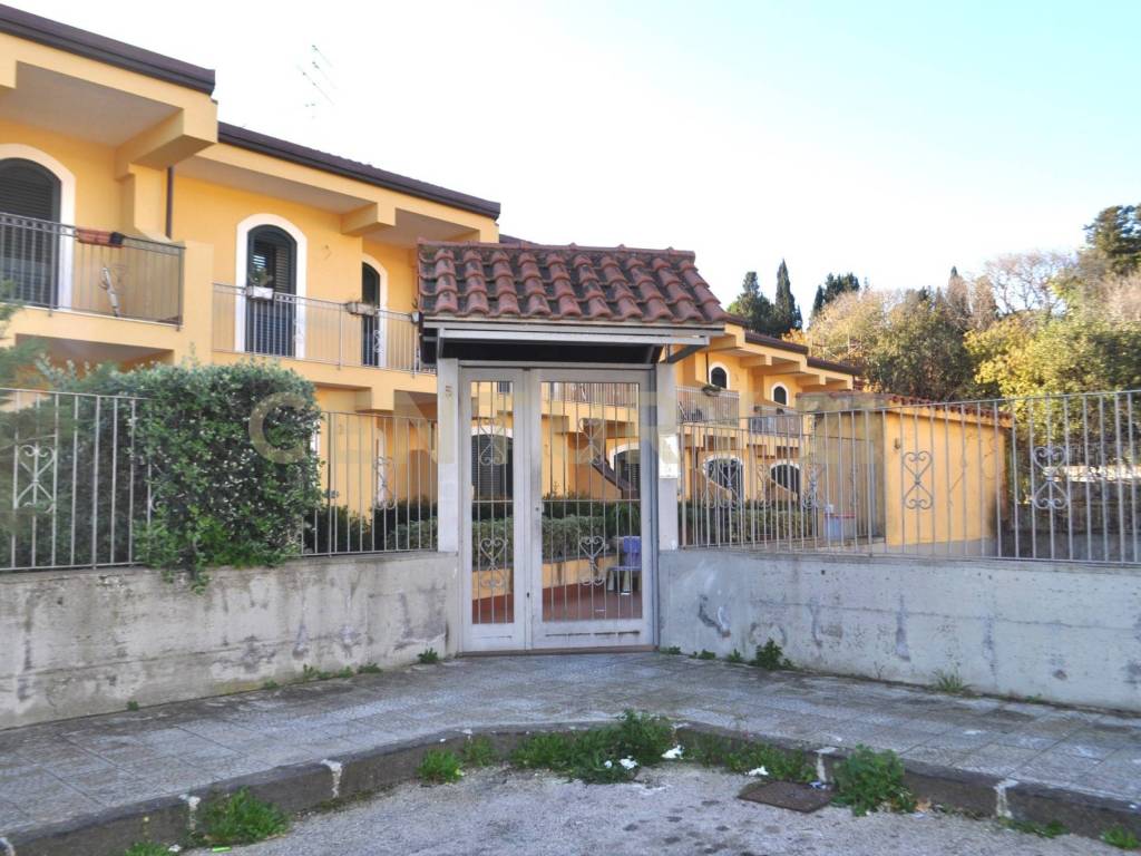 Villetta a schiera a Tremestieri etneo in Via San Josemaria Escrivá - Foto 1