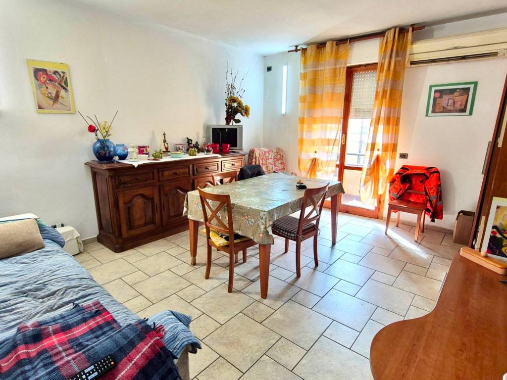 Appartamento a Montevarchi in Via dell'Artigianato - Foto 3