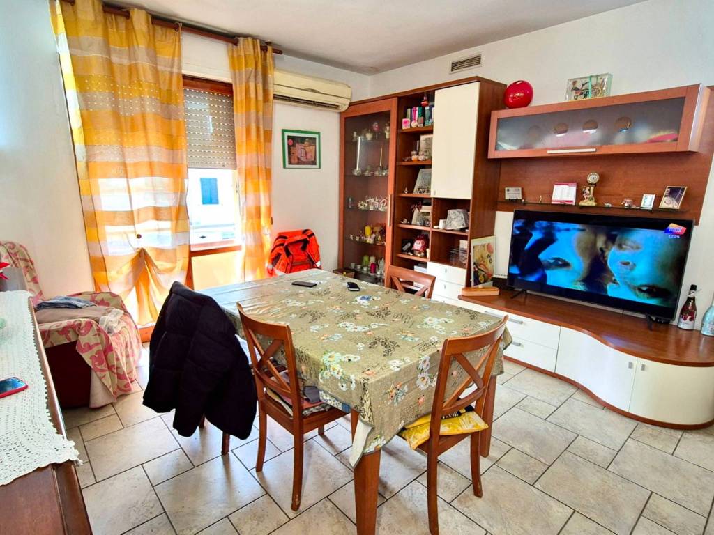 Appartamento a Montevarchi in Via dell'Artigianato - Foto 4