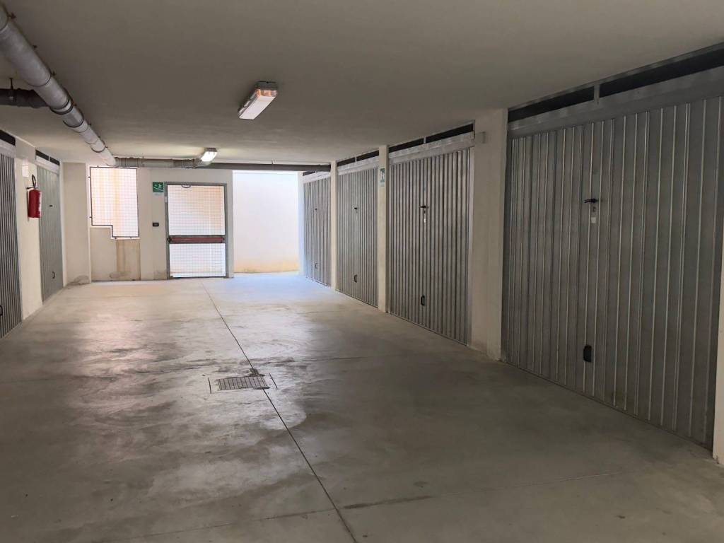 Box / garage a Lecce in Via San Pompilio Maria Pirrotti - Foto 3