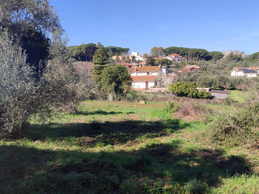 Terreno a Bracciano in Via San Celso - Foto 1