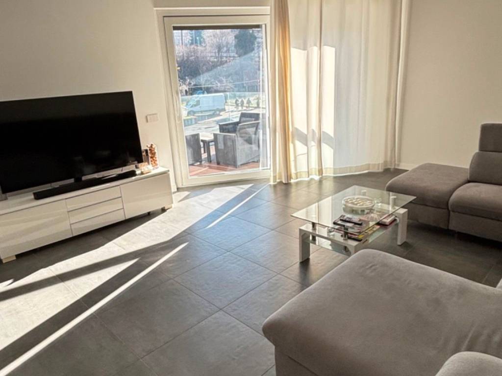 Appartamento a Cantù in Via Como - Foto 4