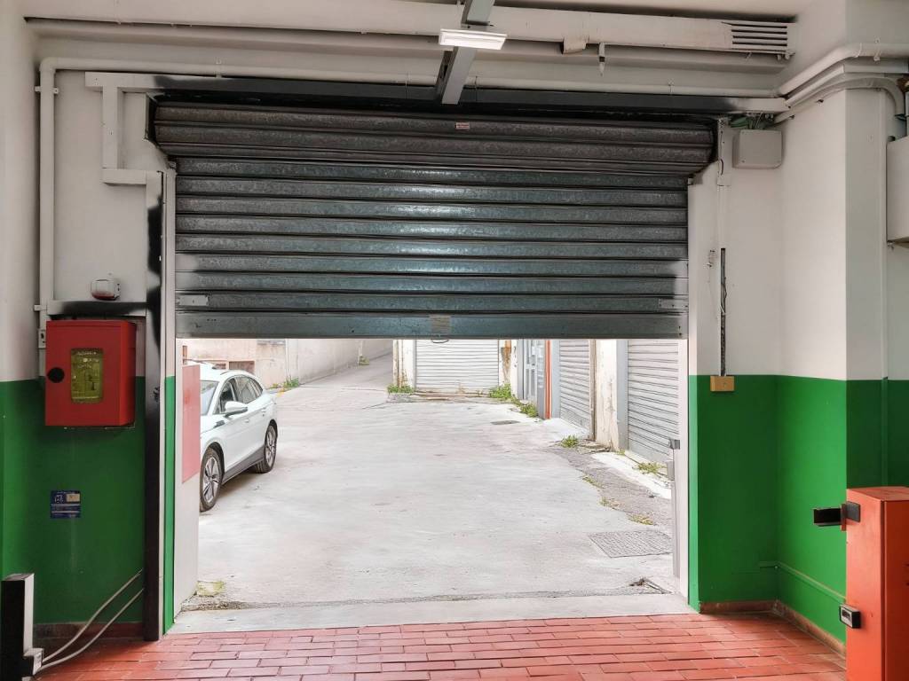 Box / garage a Ancona in Via Alcide De Gasperi, 80 - Foto 4