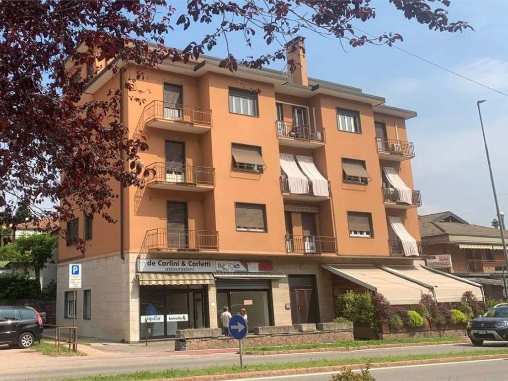 Appartamento a Azzate in VIA PIAVE , 41 - Foto 2